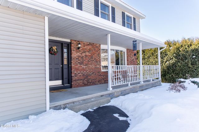 307 Debbie Drive, Rotterdam, NY 12306