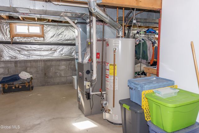 307 Debbie Drive, Rotterdam, NY 12306