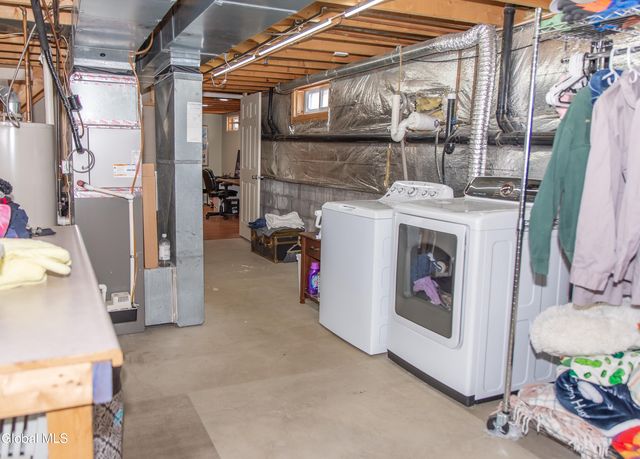 307 Debbie Drive, Rotterdam, NY 12306