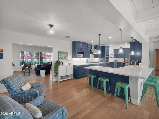 223 W AUGUSTA Avenue, Phoenix, AZ 85021