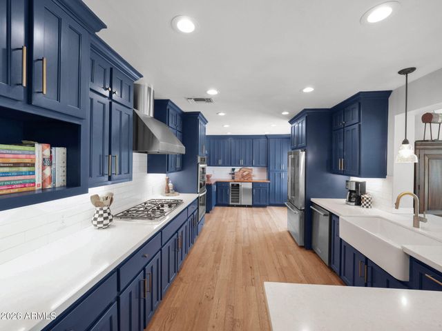 223 W AUGUSTA Avenue, Phoenix, AZ 85021