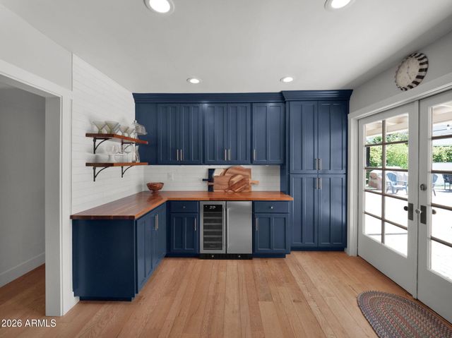 223 W AUGUSTA Avenue, Phoenix, AZ 85021