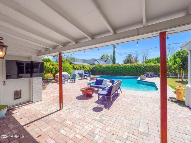 223 W AUGUSTA Avenue, Phoenix, AZ 85021