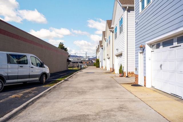 102 W 19th Street, Chattanooga, TN 37408