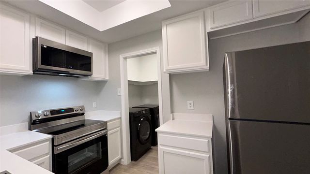 3611 W Northgate Drive 120, Irving, TX 75062