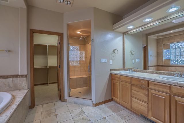 13216 MOONDANCE Place NE, Albuquerque, NM 87111