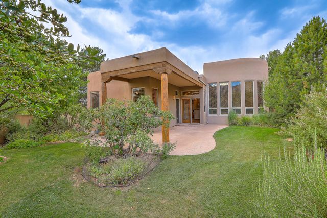 13216 MOONDANCE Place NE, Albuquerque, NM 87111