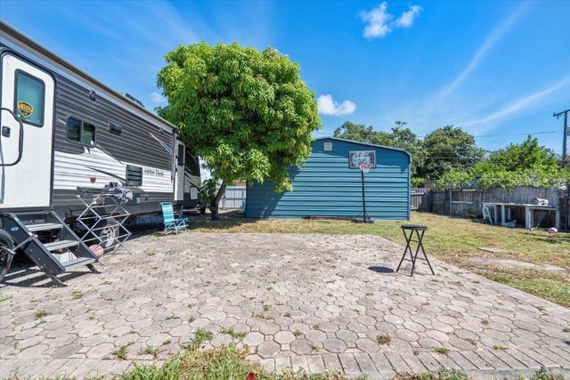 236 SW 14th Street, Dania Beach, FL 33004