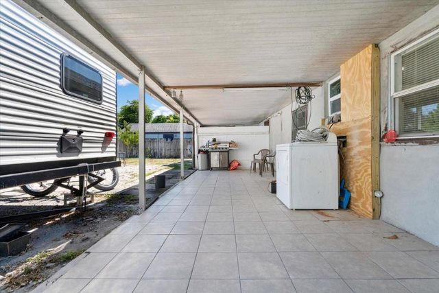 236 SW 14th Street, Dania Beach, FL 33004