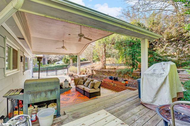 921 Brentwood Drive, Spartanburg, SC 29302