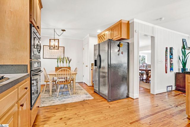 921 Brentwood Drive, Spartanburg, SC 29302