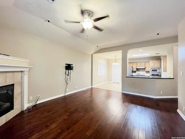 9114 Rio Sedona Dam, Helotes, TX 78023