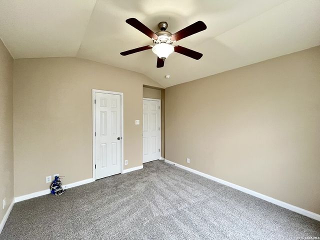 9114 Rio Sedona Dam, Helotes, TX 78023
