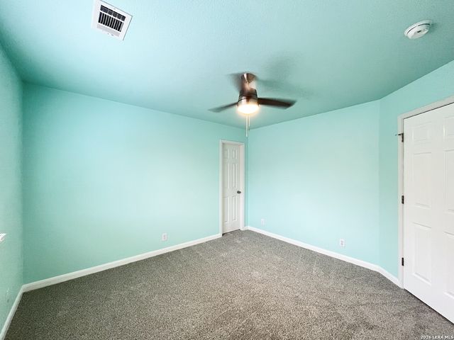 9114 Rio Sedona Dam, Helotes, TX 78023