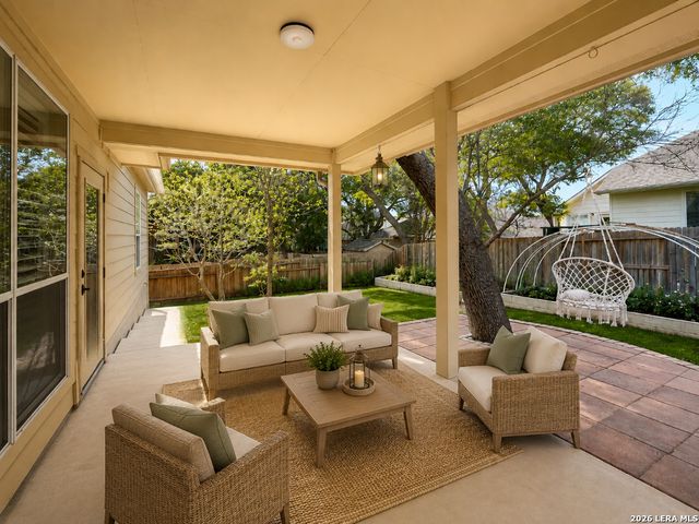 9114 Rio Sedona Dam, Helotes, TX 78023