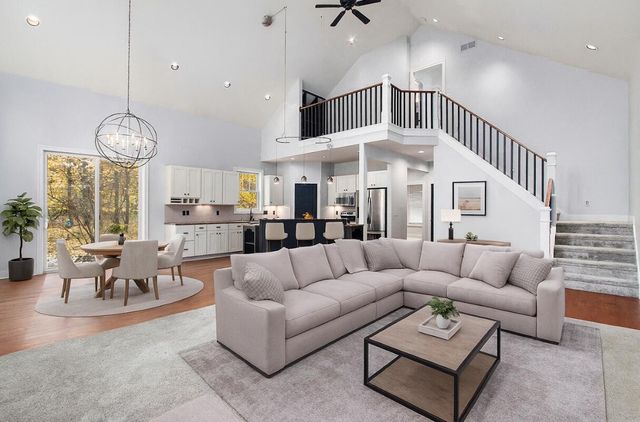 3464 Jeffrey Spur, Hamilton, MI 49419