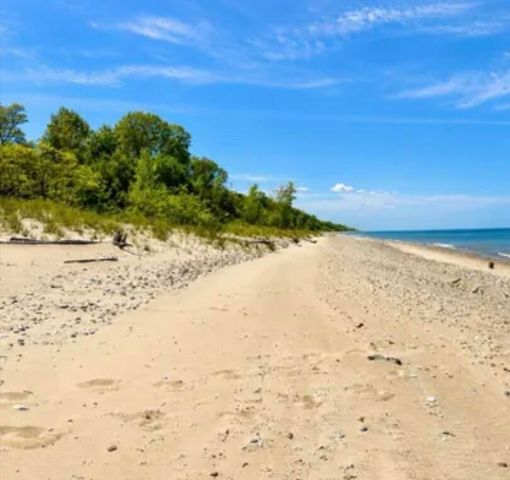 7368 Beachview Drive, South Haven, MI 49090