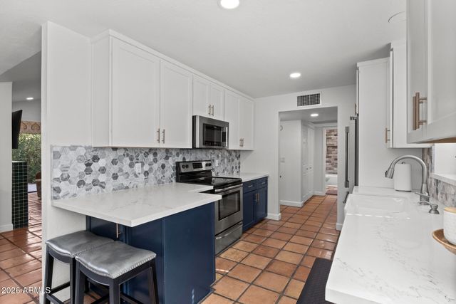 6159 E INDIAN SCHOOL Road 108, Scottsdale, AZ 85251