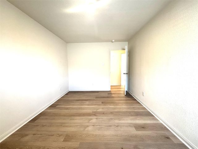1001 Riverdale CV, Jarrell, TX 76537