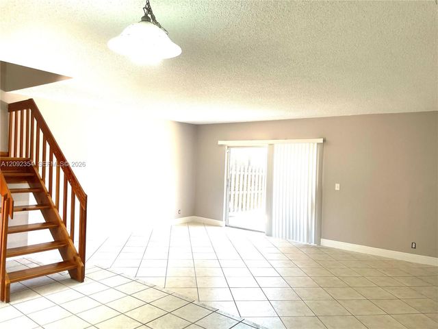 7175 Nova Drive 107, Davie, FL 33317