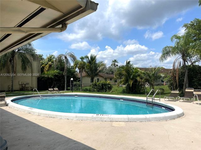 7175 Nova Drive 107, Davie, FL 33317