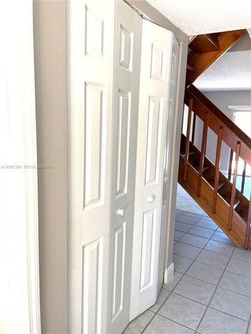 7175 Nova Drive 107, Davie, FL 33317