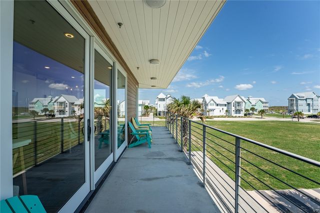 630 W Center Square 205, Port Aransas, TX 78373