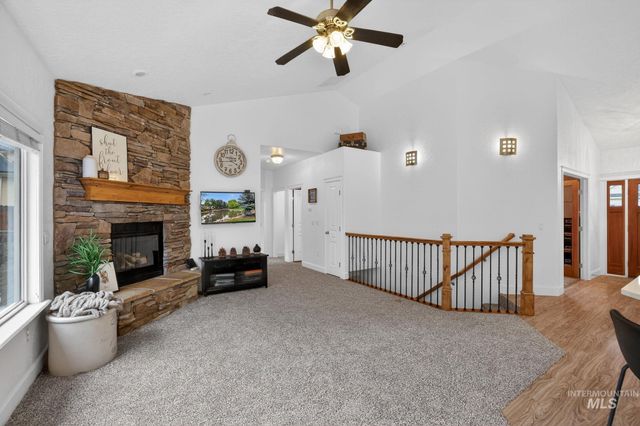 2598 E Greenbrook Dr, Eagle, ID 83616