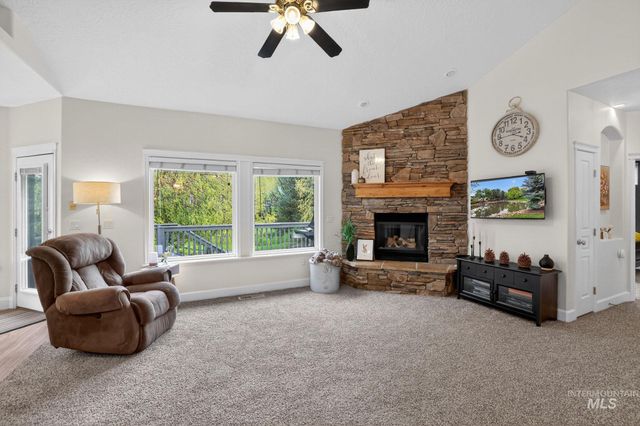 2598 E Greenbrook Dr, Eagle, ID 83616