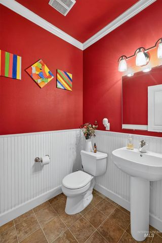 2598 E Greenbrook Dr, Eagle, ID 83616