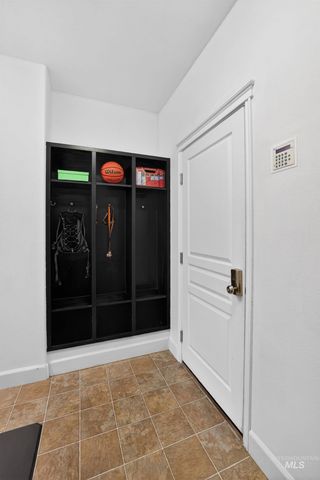 2598 E Greenbrook Dr, Eagle, ID 83616