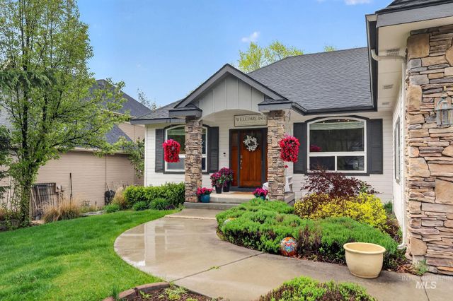 2598 E Greenbrook Dr, Eagle, ID 83616