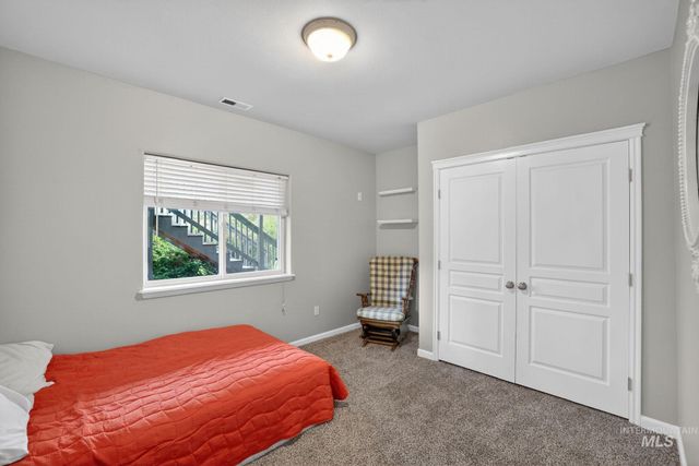 2598 E Greenbrook Dr, Eagle, ID 83616