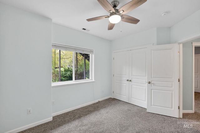 2598 E Greenbrook Dr, Eagle, ID 83616