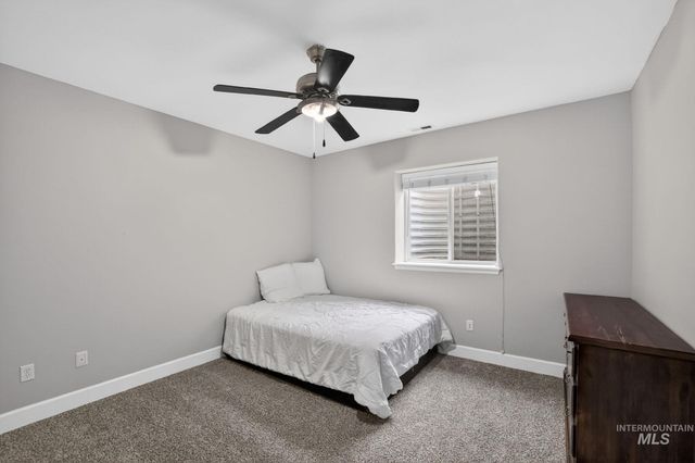 2598 E Greenbrook Dr, Eagle, ID 83616