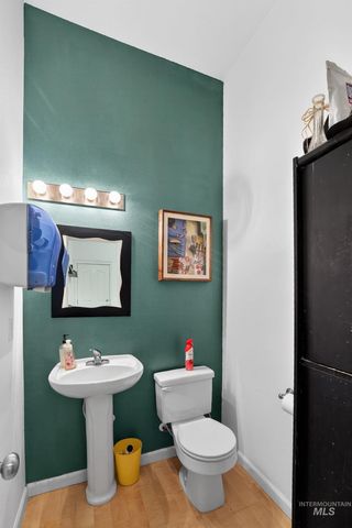 2598 E Greenbrook Dr, Eagle, ID 83616