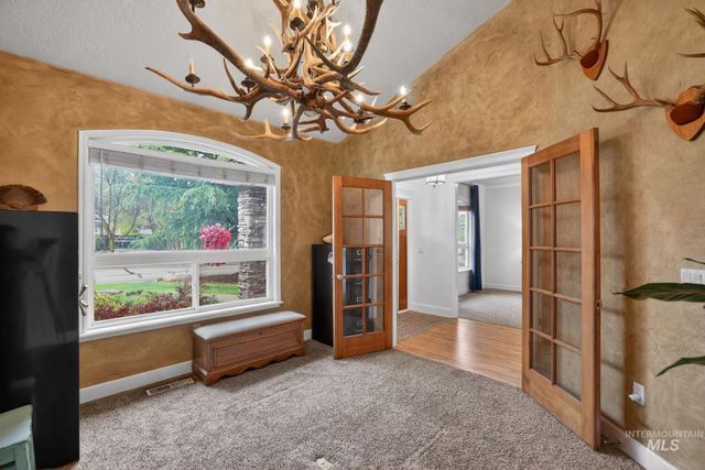 2598 E Greenbrook Dr, Eagle, ID 83616