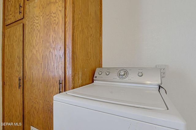 555 DOLAN Street, El Paso, TX 79905