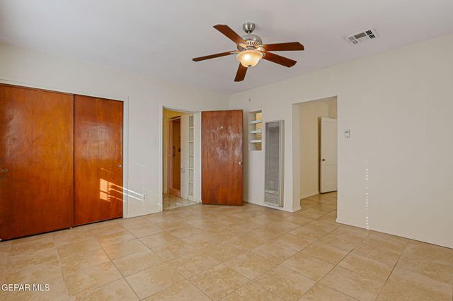 555 DOLAN Street, El Paso, TX 79905