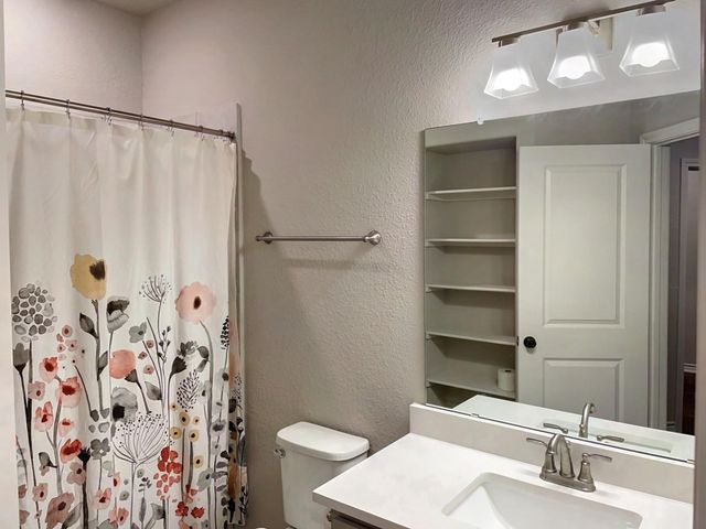 1131 Yaupon Drive, Fischer, TX 78623