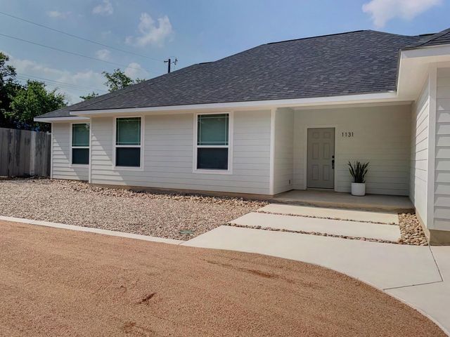1131 Yaupon Drive, Fischer, TX 78623