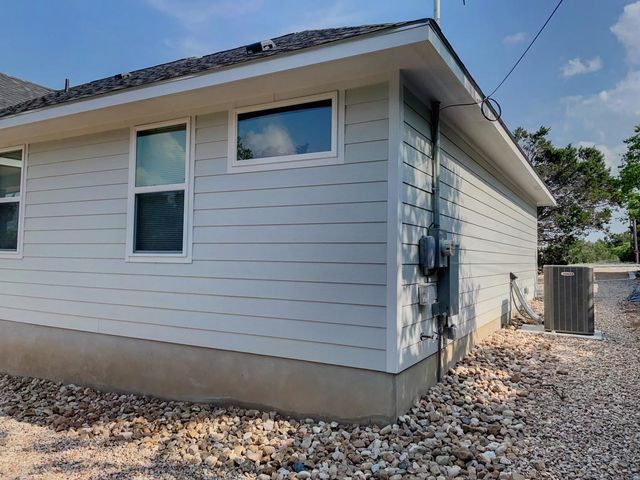 1131 Yaupon Drive, Fischer, TX 78623