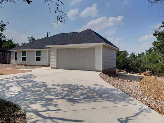 1131 Yaupon Drive, Fischer, TX 78623