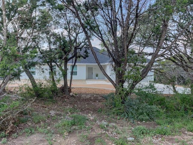 1131 Yaupon Drive, Fischer, TX 78623