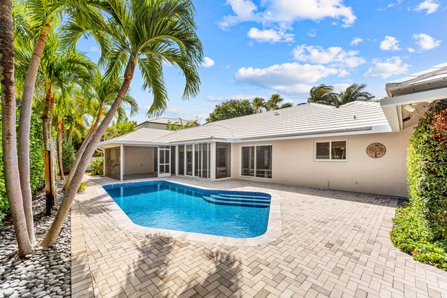 947 Seasage Drive, Delray Beach, FL 33483