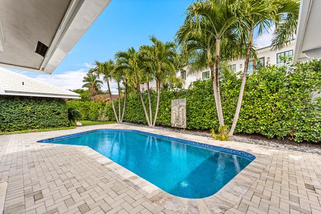 947 Seasage Drive, Delray Beach, FL 33483