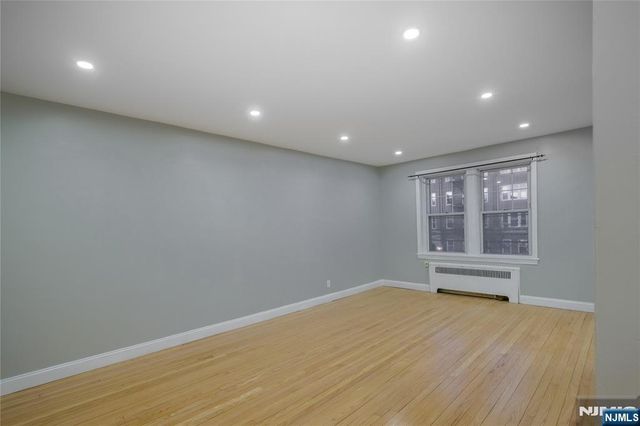 155 Union Avenue 201, Rutherford, NJ 07070