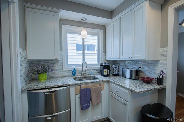 27825 Garfield Street, Roseville, MI 48066