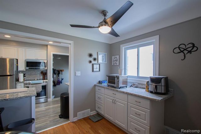 27825 Garfield Street, Roseville, MI 48066