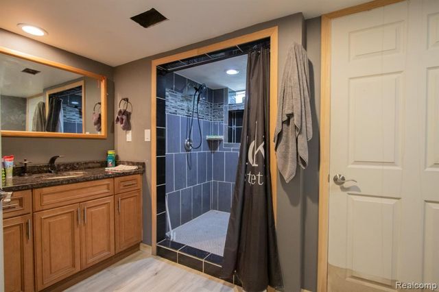 27825 Garfield Street, Roseville, MI 48066